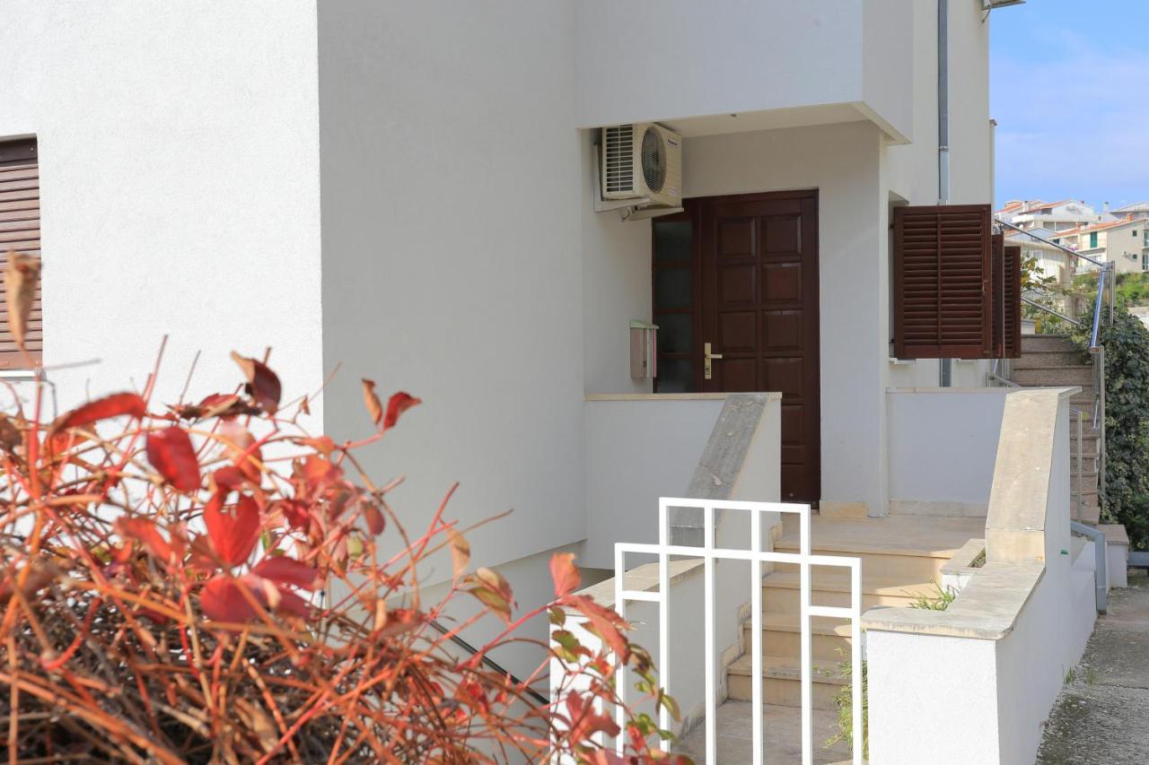 Apartments with a parking space Makarska - 5984 Zewnętrze zdjęcie