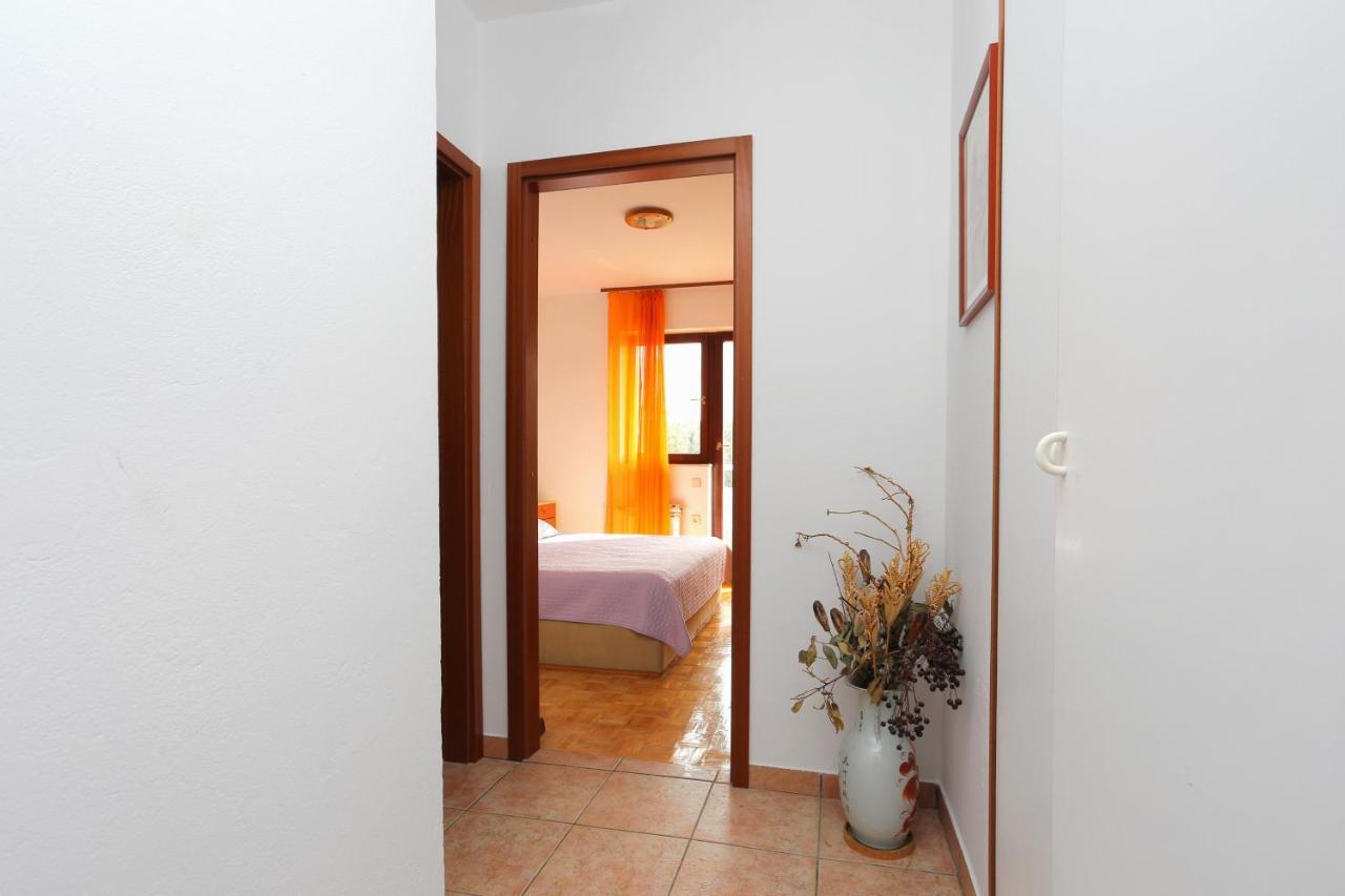 Apartments with a parking space Makarska - 5984 Zewnętrze zdjęcie